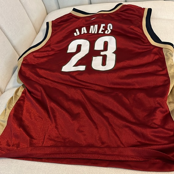 NBA | Vintage Reebok RBK Lebron James Cleveland Cavaliers jersey - Picture 2 of 2